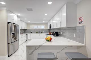 Deluxe 5BR & 3BA Villa in Hollywood Lakes near Beach - Hollywood - 3