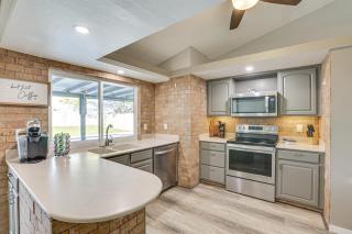 Peoria Home with Private Pool, Hot Tub, and Gas Grill! - Peoria - 3