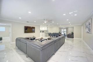Deluxe 5BR & 3BA Villa in Hollywood Lakes near Beach - Hollywood - 4