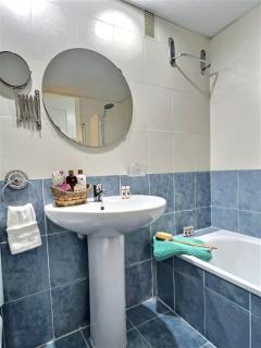 Two bedroom apartment walking distance to a stunning beach in Casares Costa - Bahia de Casares - 1