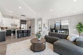 Contemporary Luxury: New 3BR 2BA Stylish Haven - 6