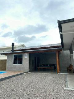 Casa para a Família na Pinheira - 2