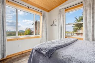The Little Farmhouse at Oostema Farmstead - Lynden - 9