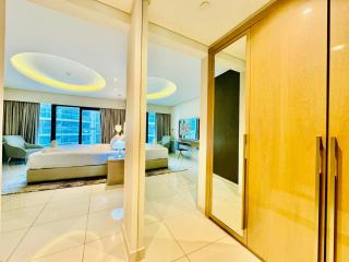 Luxurious 1BR Apartment at Damac Tower, Paramount - Dubai - 3