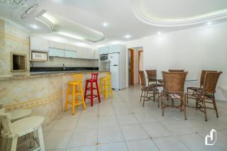 Casa com 05 dormitórios ideal as férias em família - Bombinhas - 3
