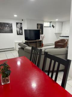 Cozy Spacious Guest Suite - Englewood - 4