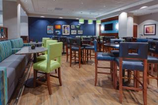 Drury Plaza Hotel Columbia East - Columbia - 4