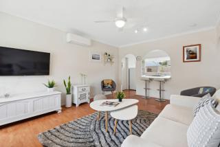 Belle Escapes - Vitamin Sea at Henley Beach - Henley Beach South - 0