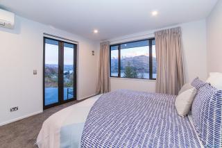 Luxury Retreat at 5 on The Hill Queenstown - Queenstown - 8