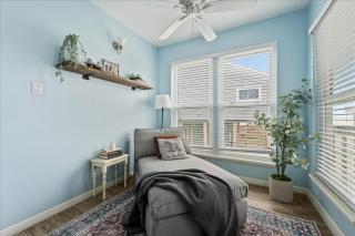 Beach View/Beach Front, 1 minute walk to the beach - Galveston - 3