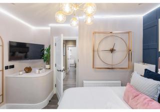 Modern London 3-Bedroom Flat - London - 4