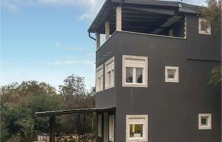 2 Bedroom Awesome Home In Polje - 8