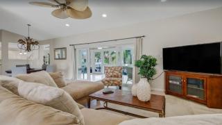 Elegant Family-Friendly Home on Canal I 3BD2BA Sleeps 6 I Walk to Beach & Shops - Marco Island - 0