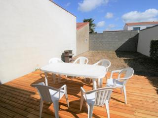 Maison rustique au centre-ville, proche plage, avec jardin et 3 chambres ! - FR-1-22-223 - 6
