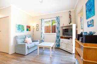 Seahaven - Pet Friendly with Ocean Views- 2 Mins to Beach - Currarong - 7