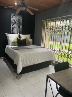 OGL Guesthouse - 4