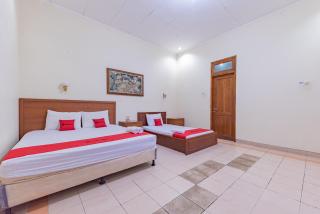 RedDoorz Plus at Wisma Kenanga Sukabumi - Sukabumi - 9