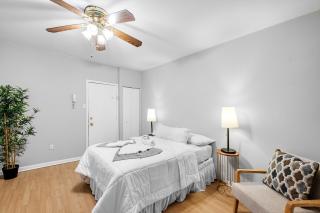 Private Studio W Cozy Yard - 8