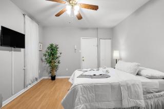 Private Studio W Cozy Yard - 3
