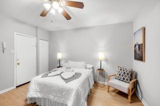 Private Studio W Cozy Yard - 1