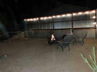 9 mins to JTNP-Games-Firepit-Cowboy pool&Hot tub! - Joshua Tree - 8