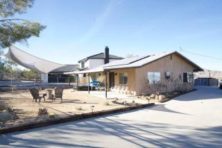 9 mins to JTNP-Games-Firepit-Cowboy pool&Hot tub! - Joshua Tree - 6