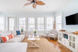 Pearl by AvantStay Idyllic Seaside Getaway w 2 Large Decks Lush Garden - Seagrove Beach - 9