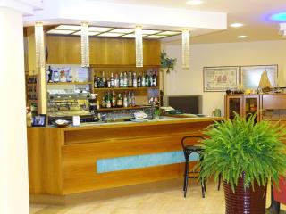 Hotel Royal - 1