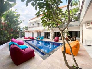Summer of Surf Hostel Uluwatu - Ungasan - 1