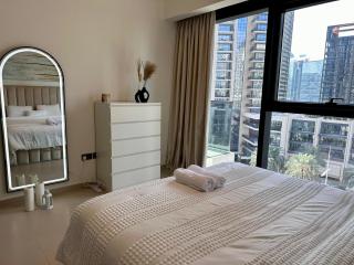 Burj Khalifa view - Modern 1BDR apartment - 2