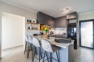 Chic Modern 2 bedroom beachfront with views, 6 Blue Tides - Cidade Do Cabo - 9