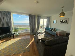 Central Sea View maisonette - Newport Beach - 6