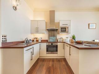 2 Bed in Tenby FB233 - Tenby - 6