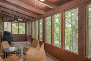 Dudley Buyout by AvantStay 4 Cosy Cabin Buyout w Hot Tubs Incredible Views - Pigeon Forge - 1