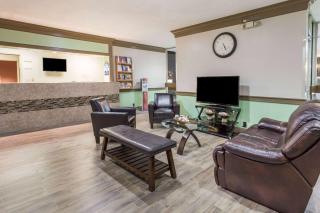Days Hotel by Wyndham Danville Conference Center - Danville - 8