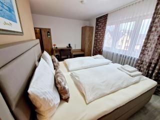 Hotel Rheintal - 9