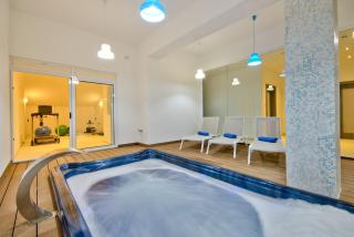 Villa Ida - Indoor Heated Pool, Sauna, Games Room and Gym - 5