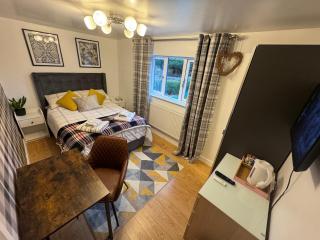 Brick lodge house - Castle Donington - 3