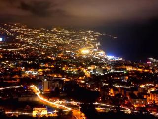 Warm Winter Stay with Panoramic Sea and City Views, Sunrise and Sunset Moments - 3