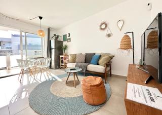 Fresh Lemonade con piscina, AC, doble terraza, cocina completa y parking - Corralejo - 0