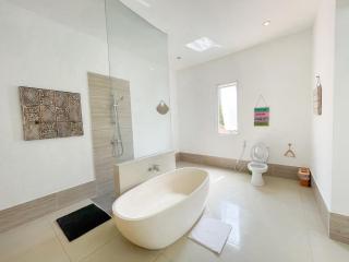 3BR Del Mar Beach Villas Near La Plancha Seminyak - Seminyak - 2