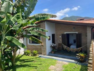 Casa charmosa com jardim tropical a 1500 mts da praia do Cruzeiro - 0