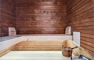 Nice Home In Hadsund With Sauna - 1
