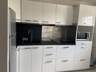 BEAU STUDIO 4 PERSONNES AVEC LOGGIA ET PARKING PRIVATIF - Le Grau-du-Roi - 8