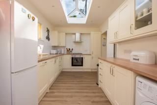 Family Beach House 200m to Sea 5 min to Tenby Town Centre - 5