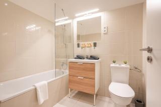 Warm Elegance Retreat : 75 m2 comfort near New York Café - 4