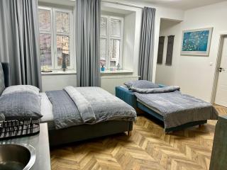 Almond Studio Apartment - Bratislava - 1