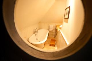 The Lodge: Adorable, Romantic Thatched Cottage - Freshwater - 3