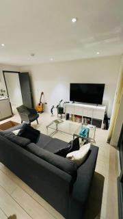 Trendy & Chic Apartment In The Heart of London - 8