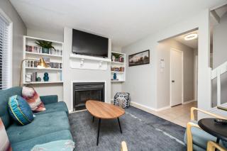 Luxurious Extended Stay Dream~3 Kings~Desks~TV's - Snellville - 8